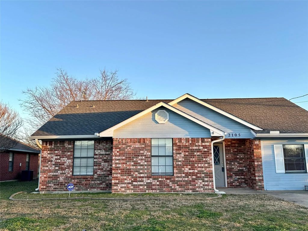 2105 Melody Circle, Kaufman