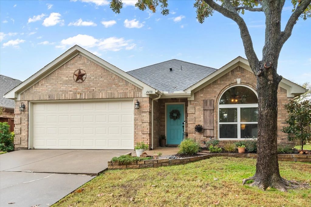 4418 Shady Elm Drive, Mansfield
