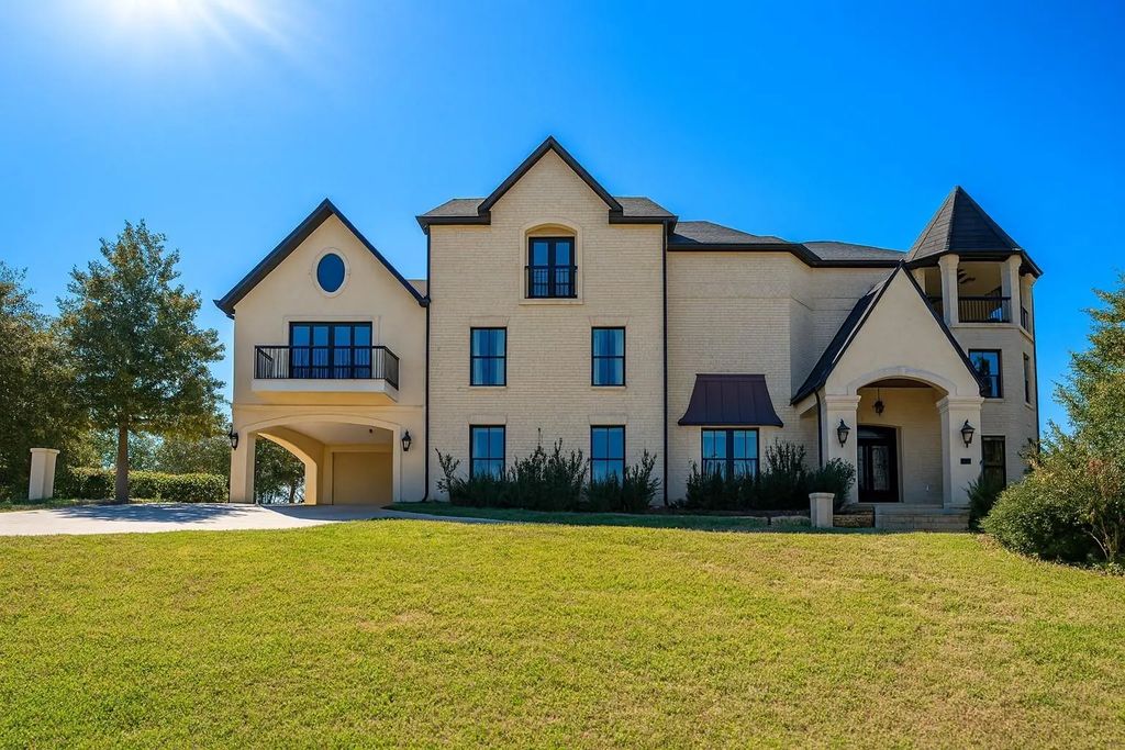 2422 Creekwood Drive, Cedar Hill