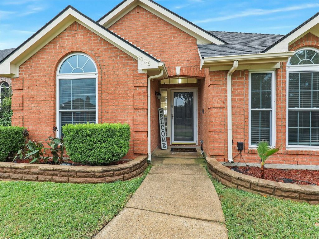 2136 Walden Place, Mesquite