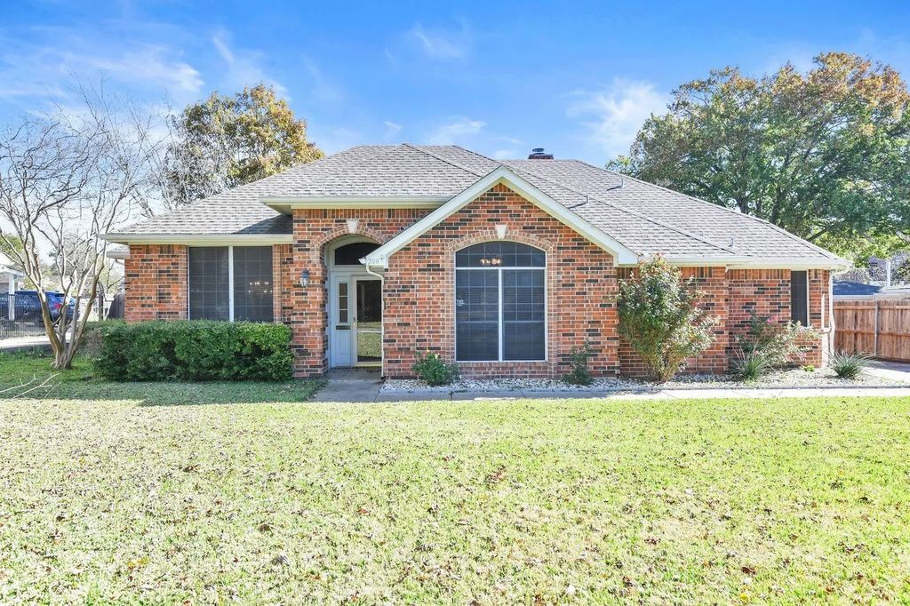 208 Mimosa Lane, Lancaster