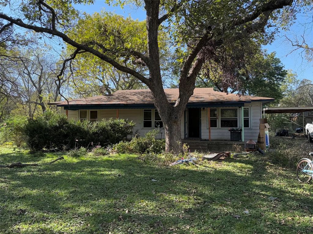 140 County Road 4859, Newark