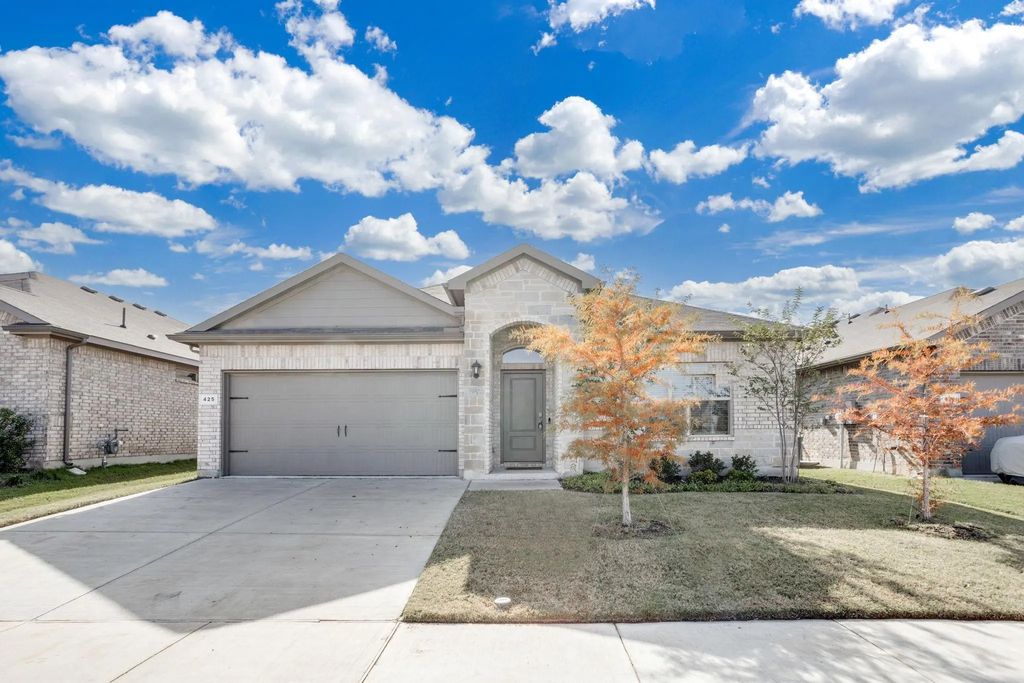 425 Passenger Trail, Fort Worth