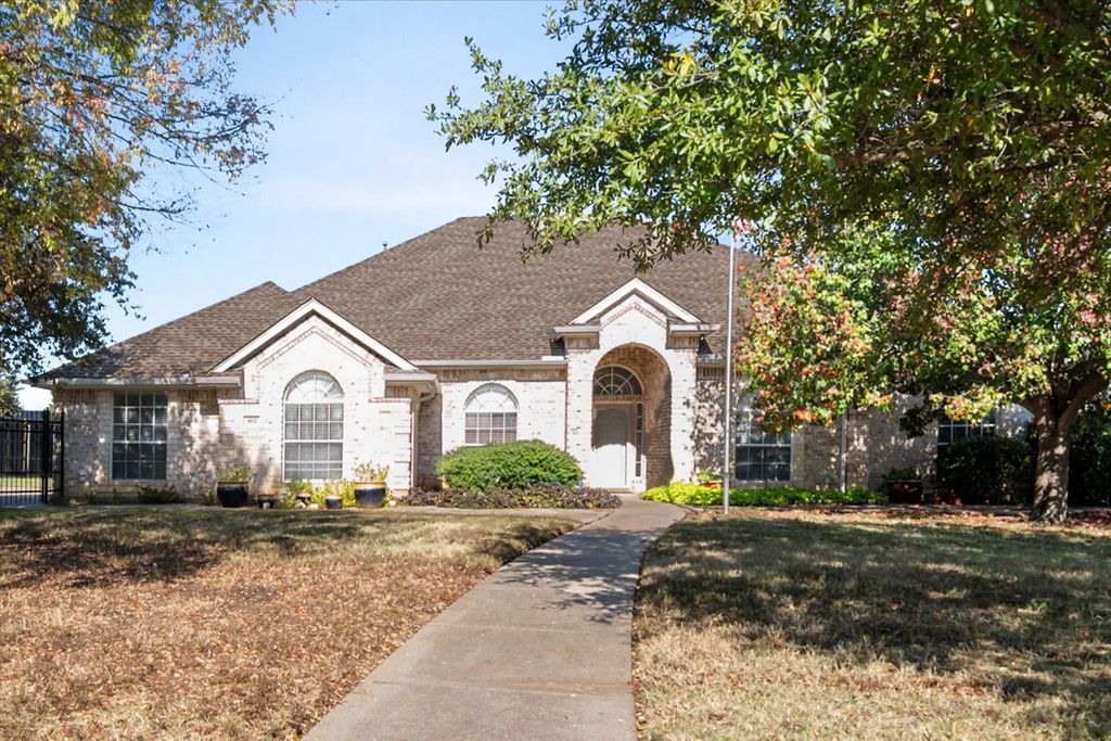 913 Shady Vale Drive, Kennedale