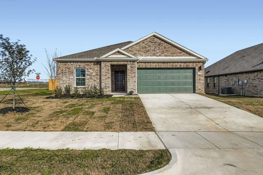 1045 Verde Valley Lane, Crowley