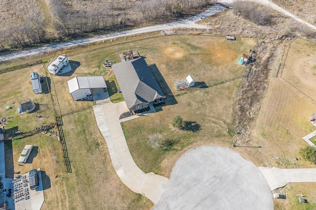 109 Pedernales Court, New Fairview