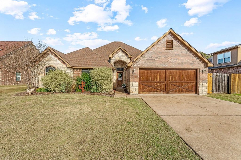 2936 Willow Ridge Circle, Granbury