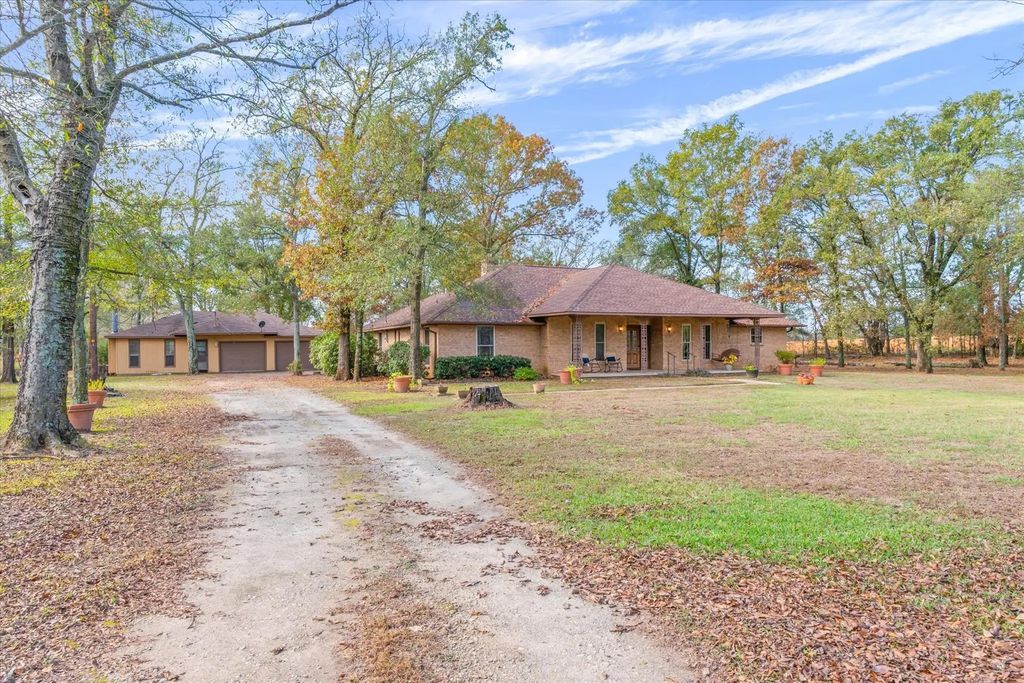 11384 Fm 859, Wills Point
