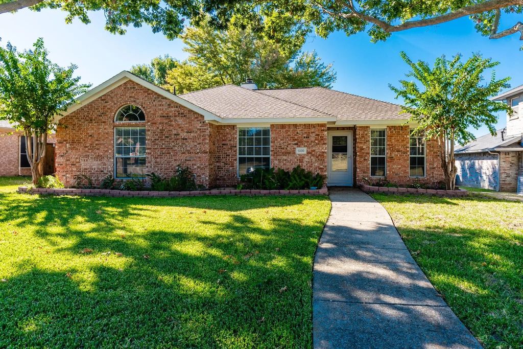 1205 Surrey Circle, Wylie