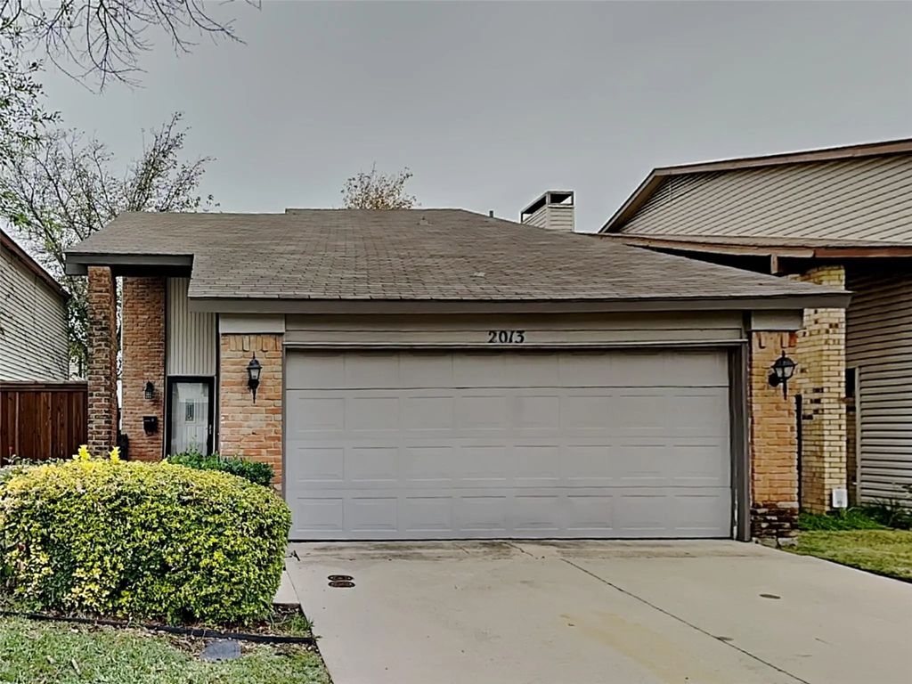 2013 Via Miramonte, Carrollton