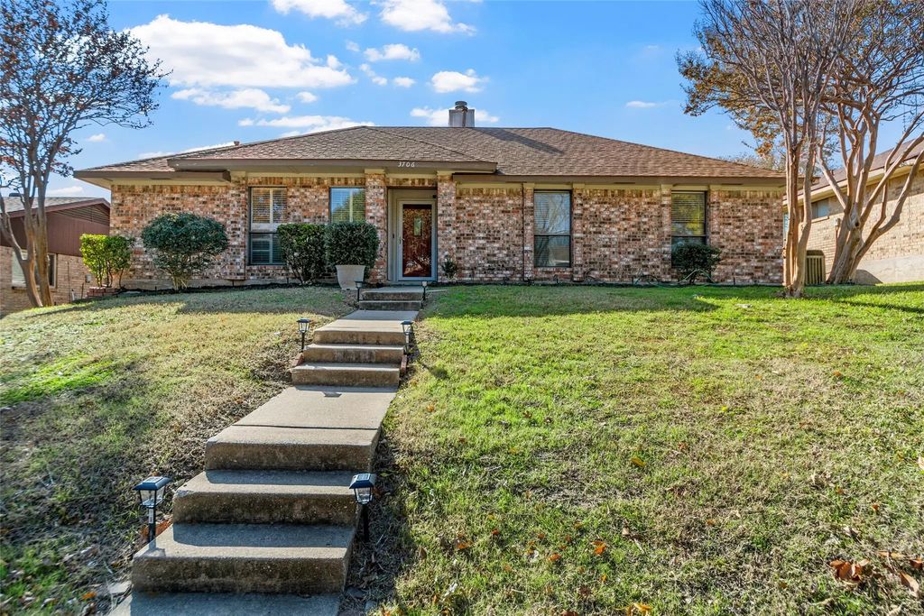 3706 Downs Way, Garland