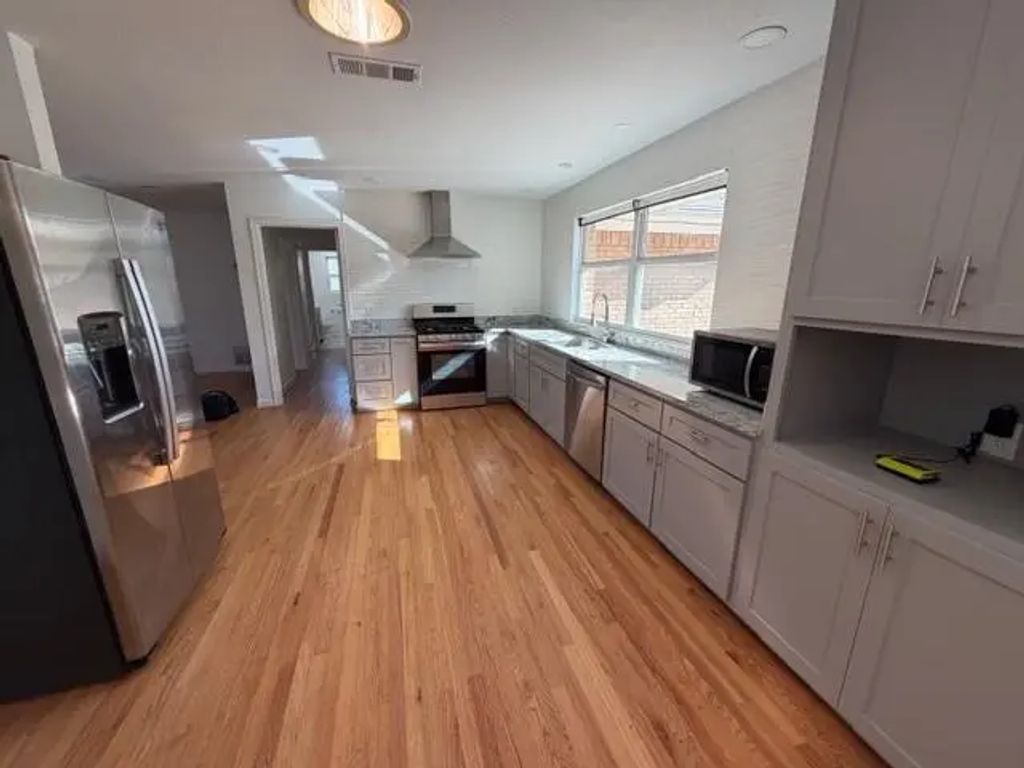 3316 Walnut Hill Lane, Dallas