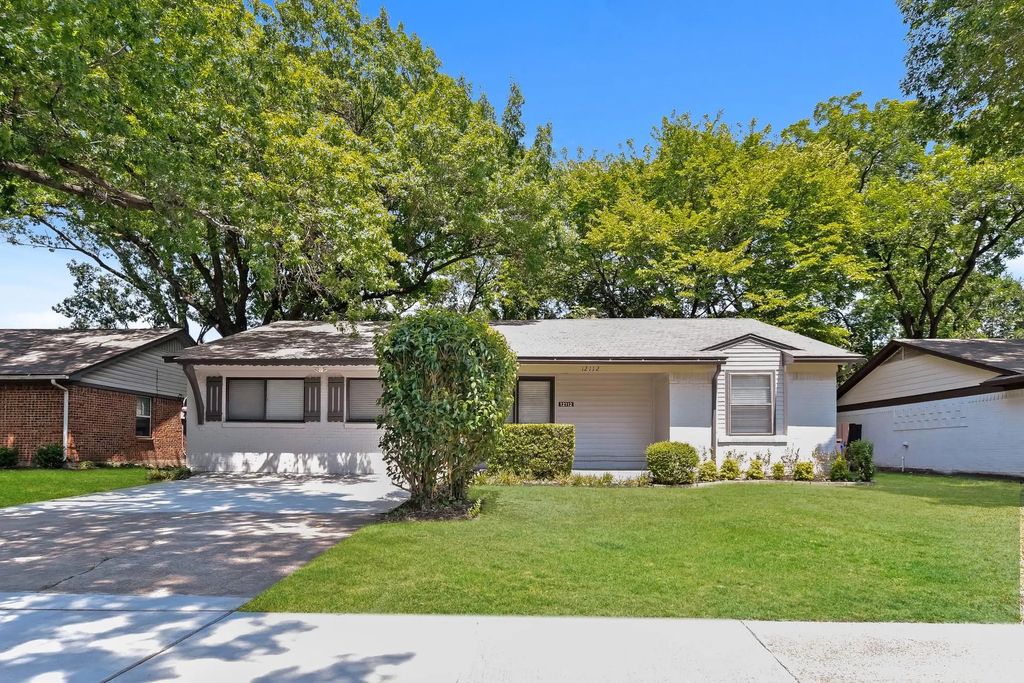 12112 Eunice Street, Farmers Branch