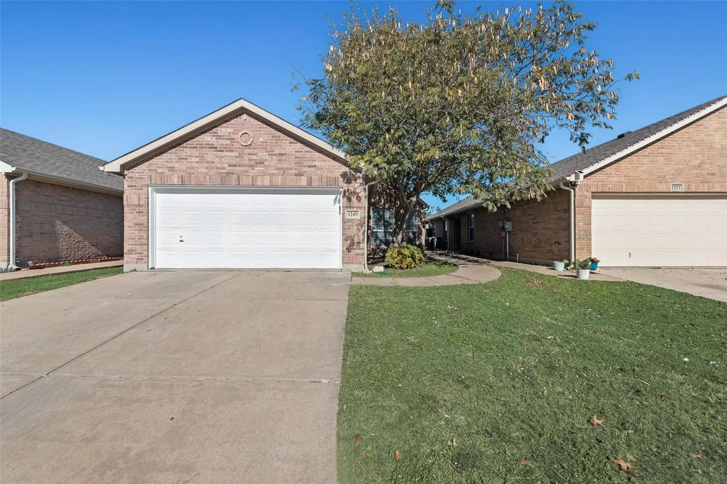 1249 Kielder Circle, Fort Worth