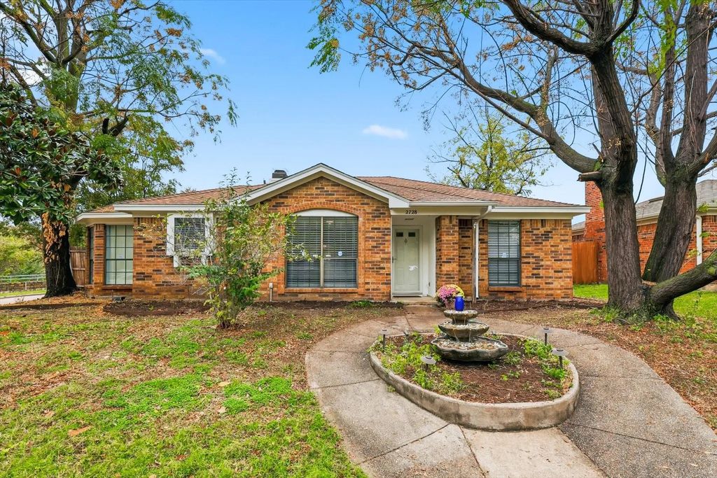 2728 Mill Trace, Carrollton