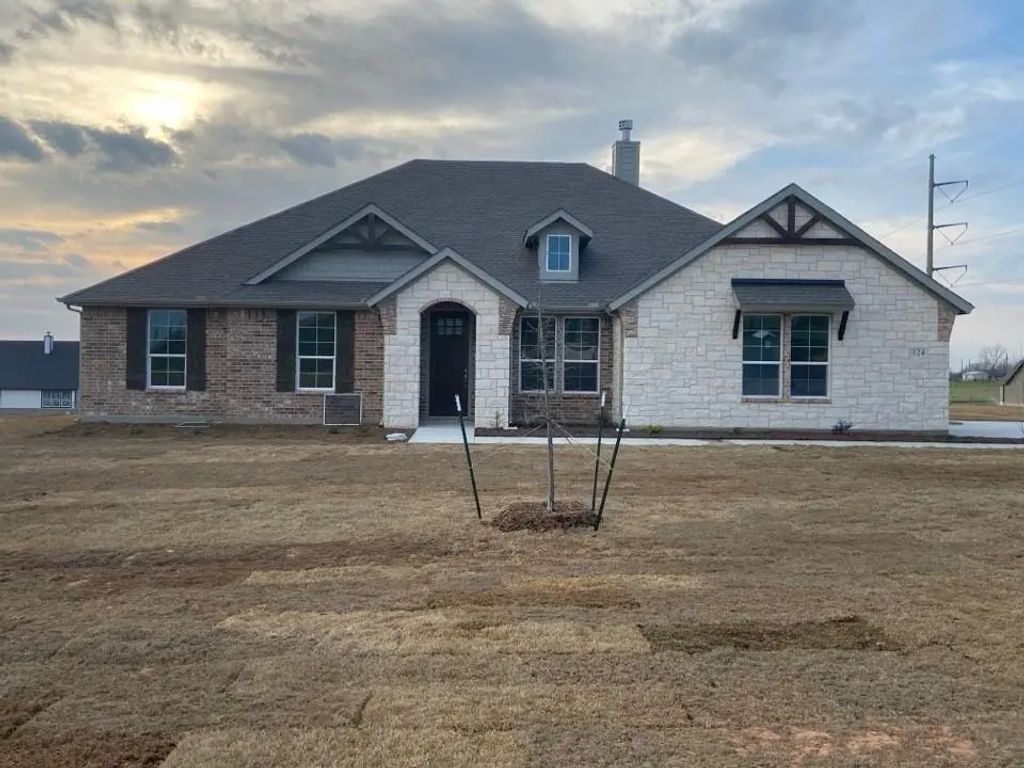 124 Hillview Trail, Decatur
