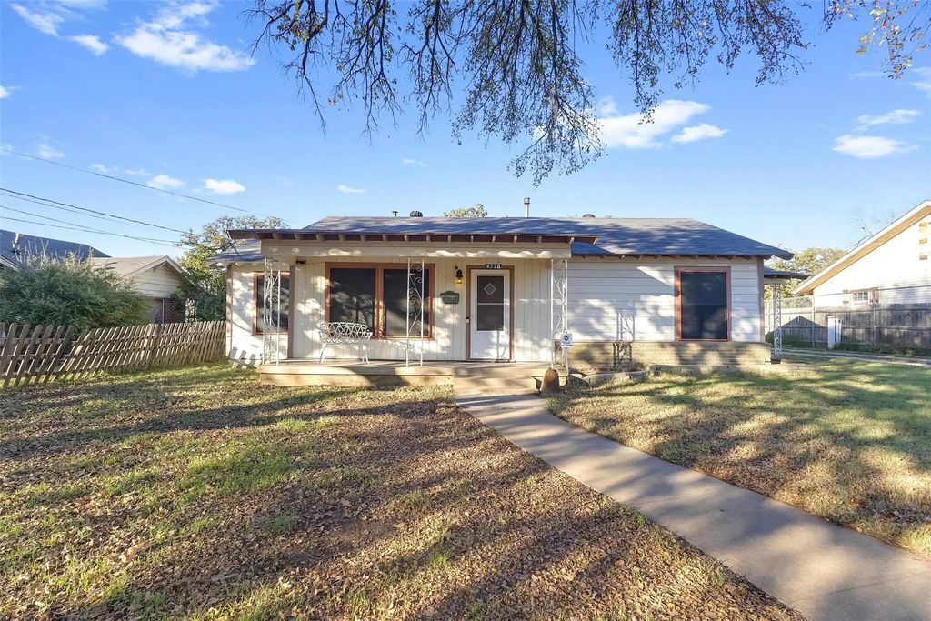 4735 Panola Avenue, Fort Worth