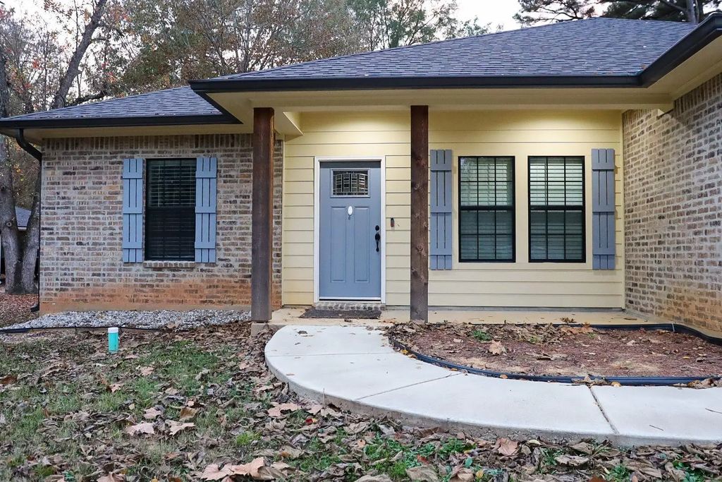 901 Lee Street, Benton