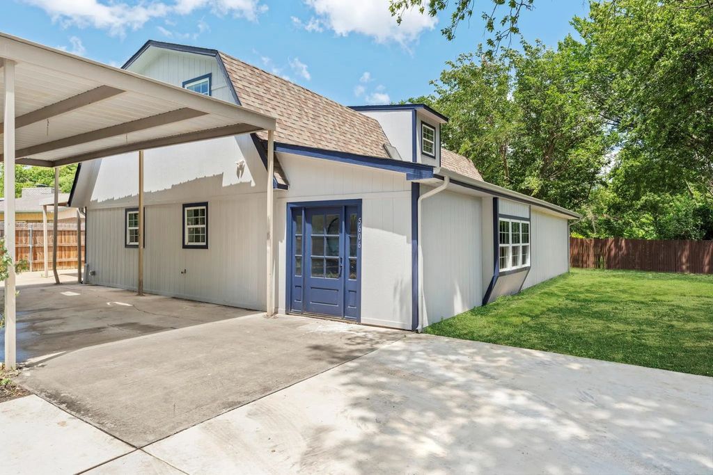 5606 Lea Crest Lane, Fort Worth