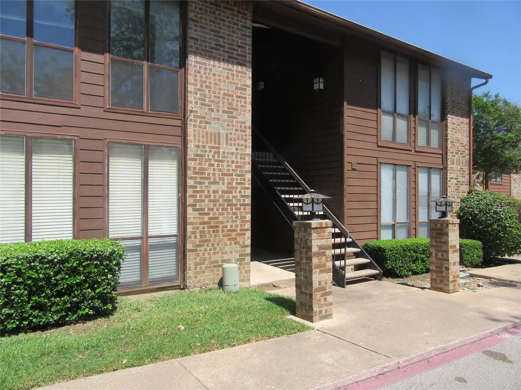 7522 Holly Hill 5, Dallas