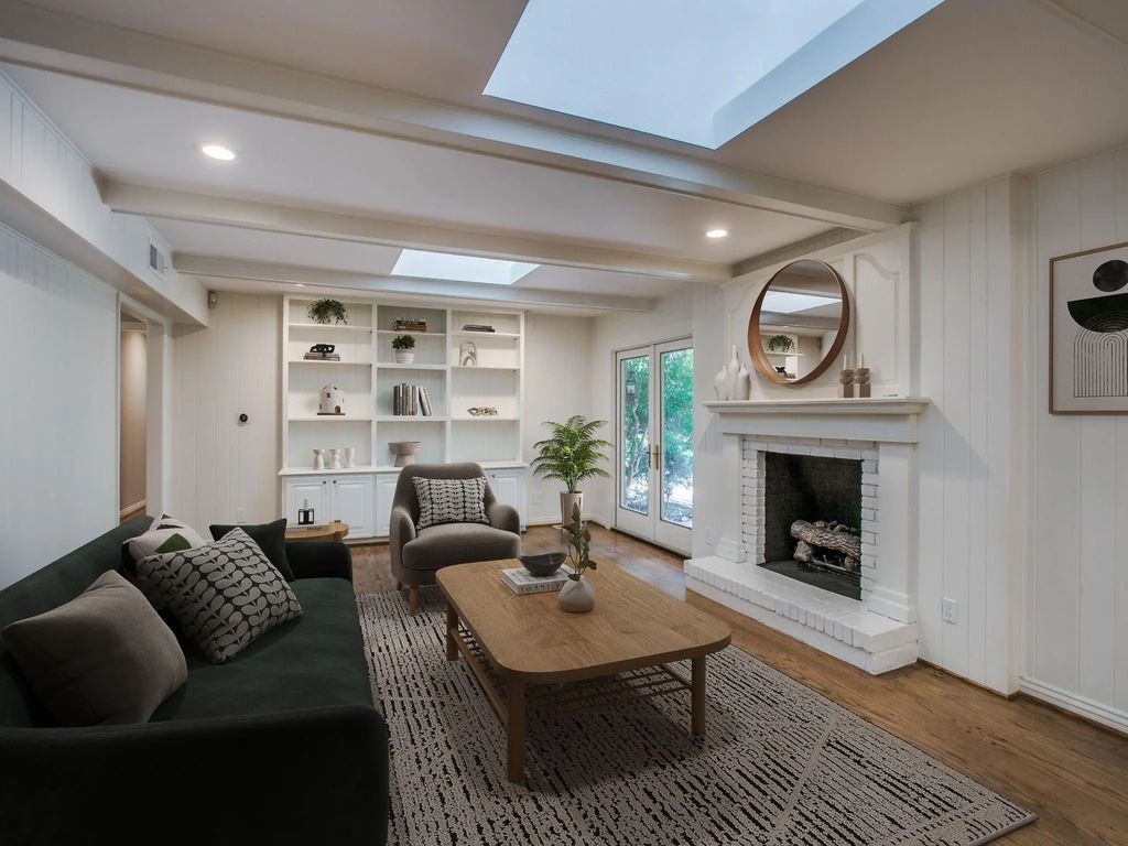 6906 Currin Drive, Dallas