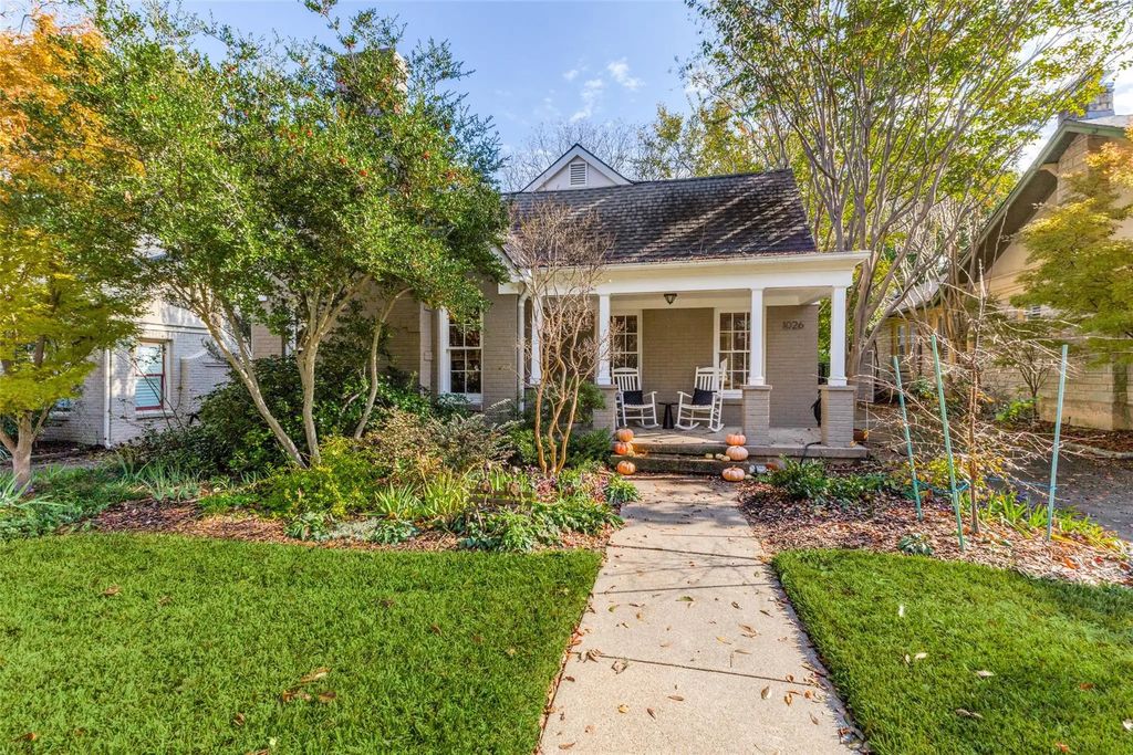 1026 N Winnetka Avenue, Dallas