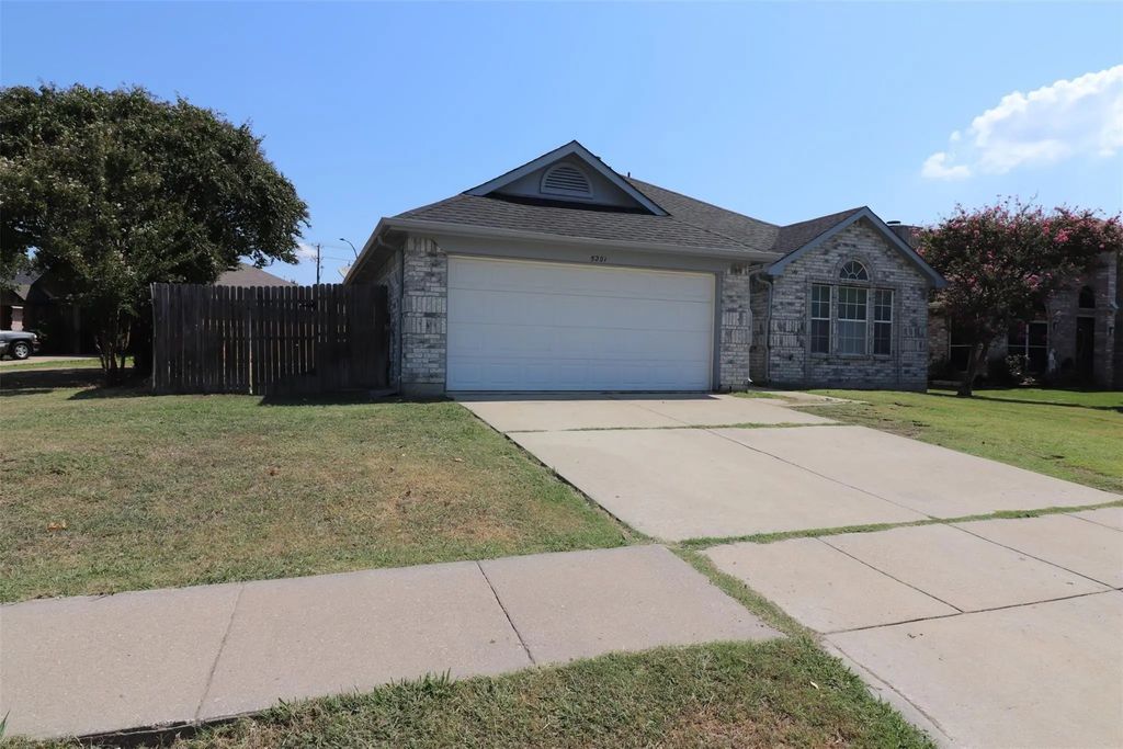 5201 Highbank Drive, Arlington