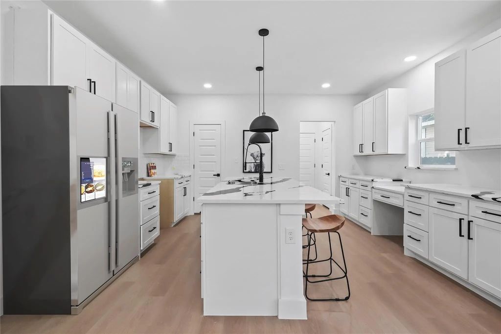 1403 S Barry Avenue, Dallas