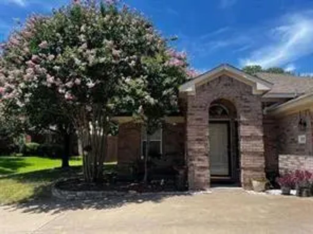 700 Auburndale Drive, Euless