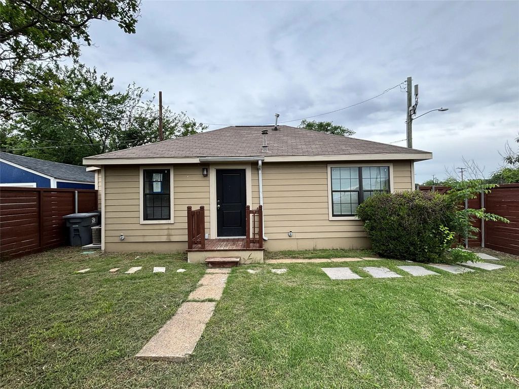 1115 S Glasgow Drive 2, Dallas