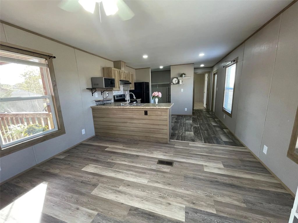 3830 Florence Road, Ponder