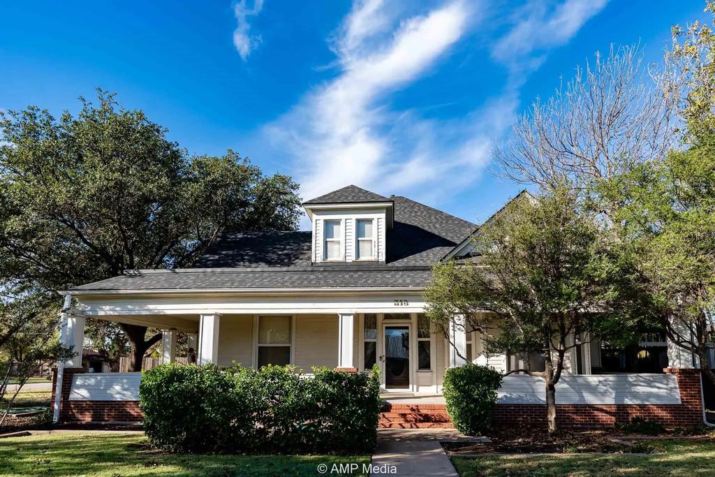 318 Avenue A, Hamlin