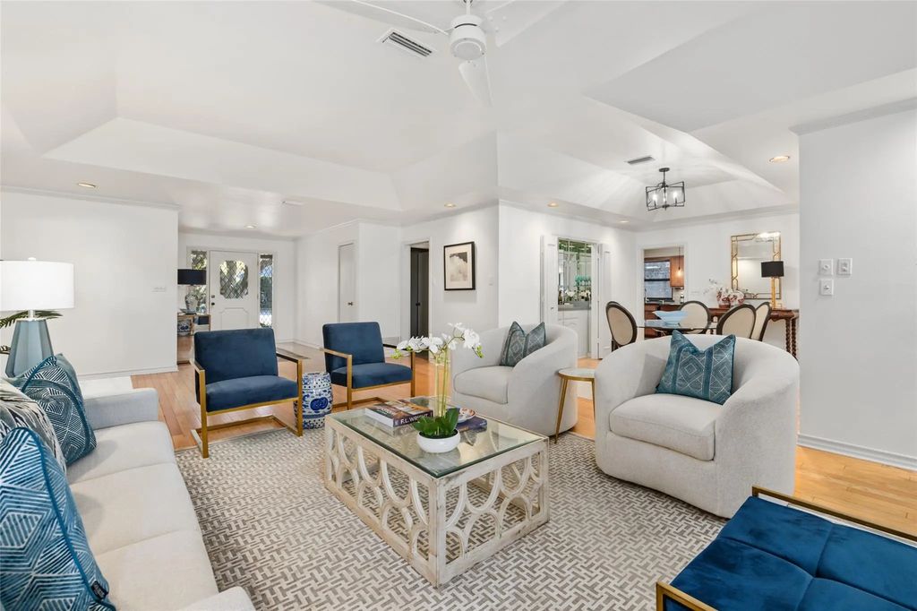 4704 Shady Ridge Court, Fort Worth