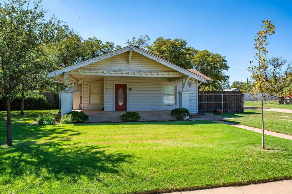 332 Nw Avenue A, Hamlin