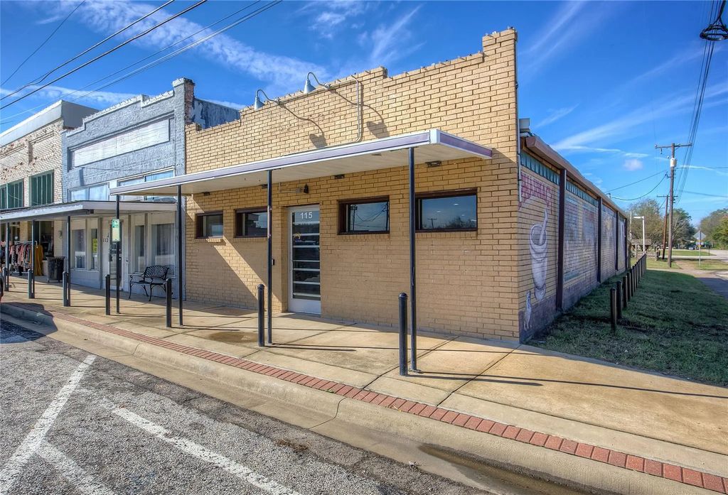 115 N Houston Street, Edgewood