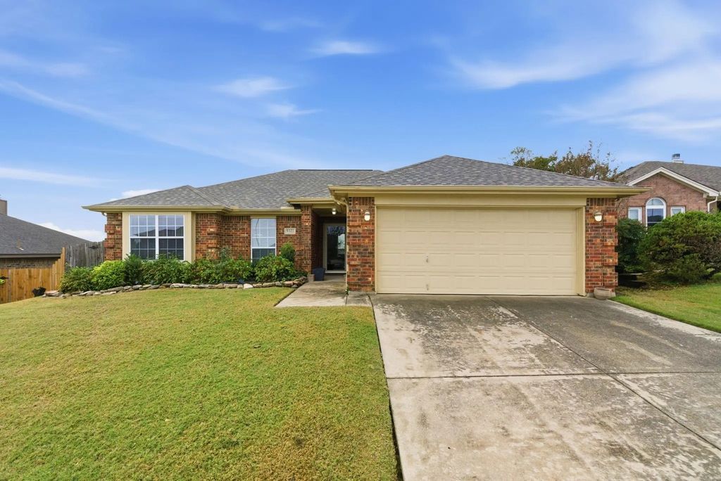 9321 Marie Court, White Settlement