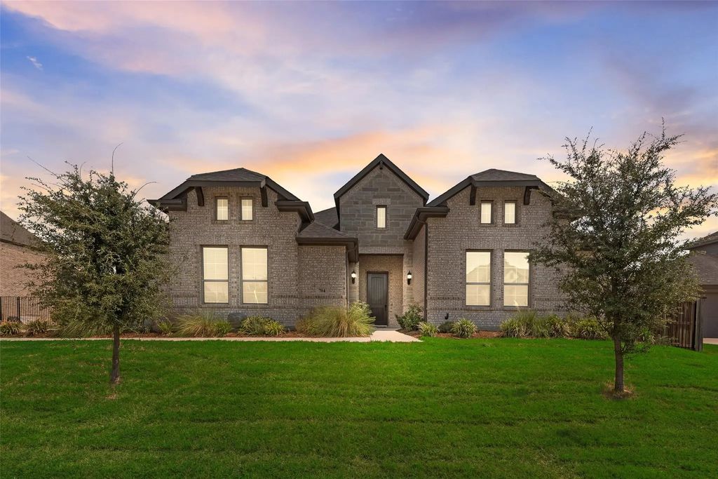 704 Toby Trail, Mansfield