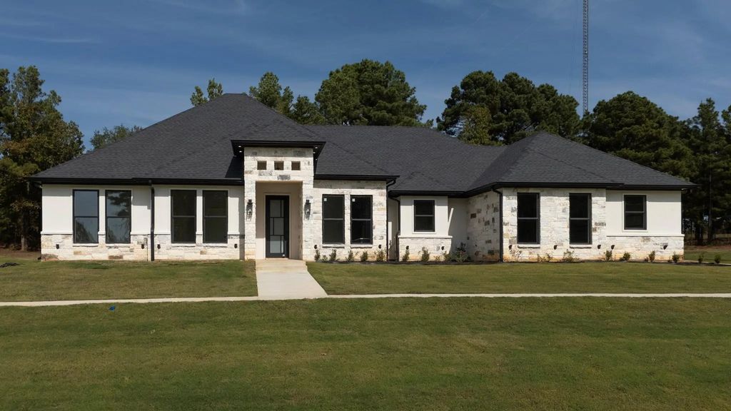 12328 Oak Grove Drive, Lindale