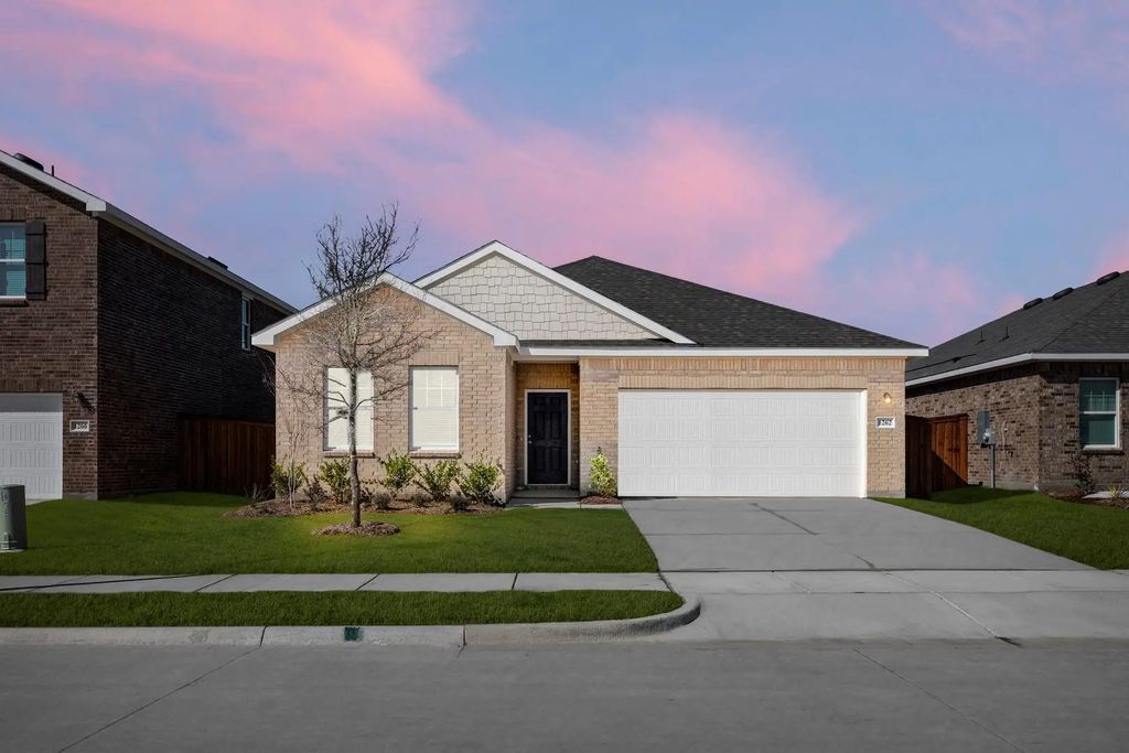 1262 Herring Drive, Forney