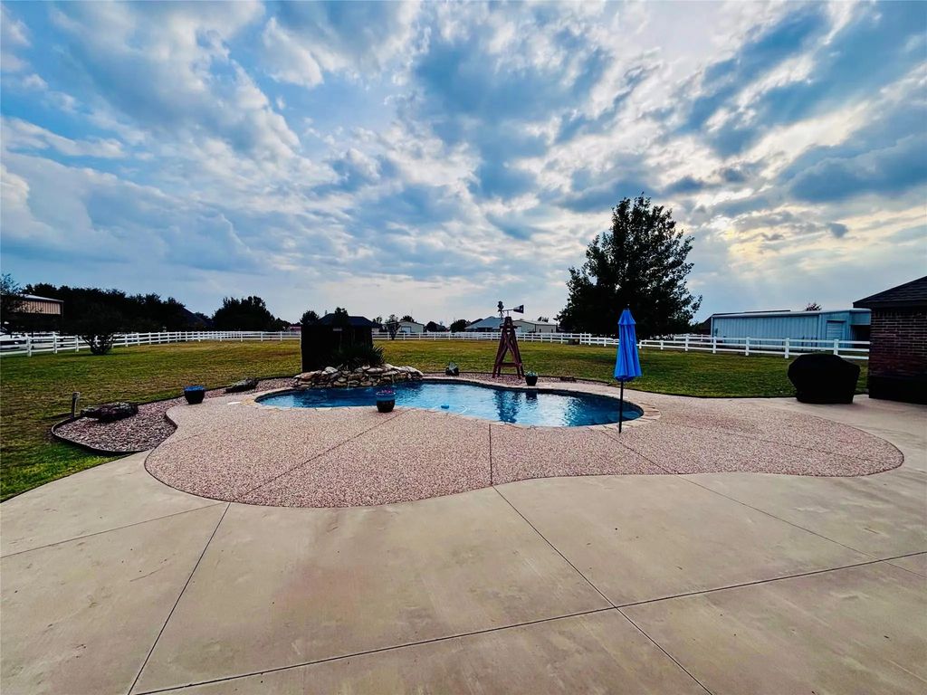 2108 Meadow Springs Drive, Haslet