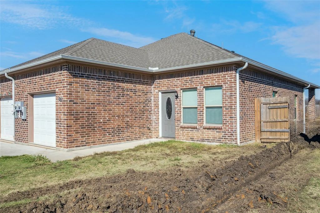 522-524 Wood Drive, Gunter