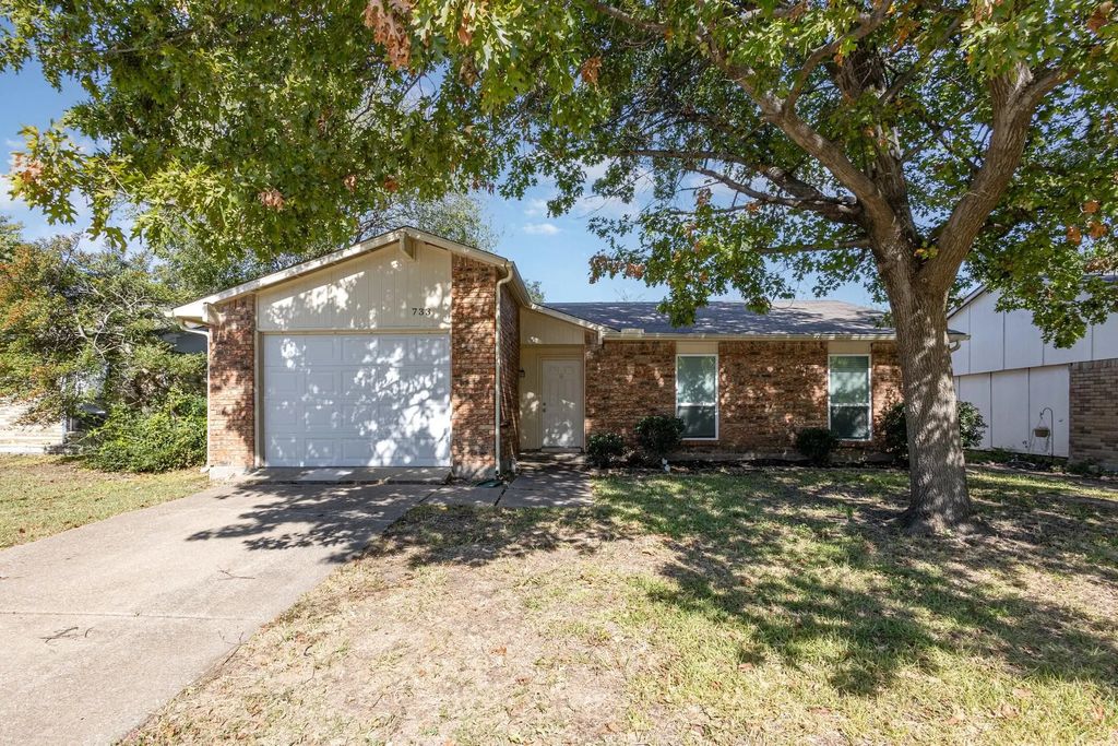 733 Rolling Ridge Drive, Allen
