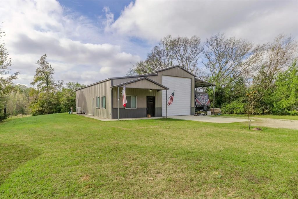 984 County Road Se 4350, Scroggins