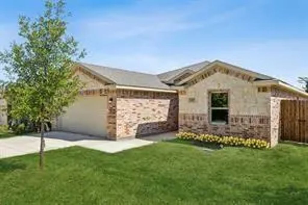 287 Marina Drive, Azle