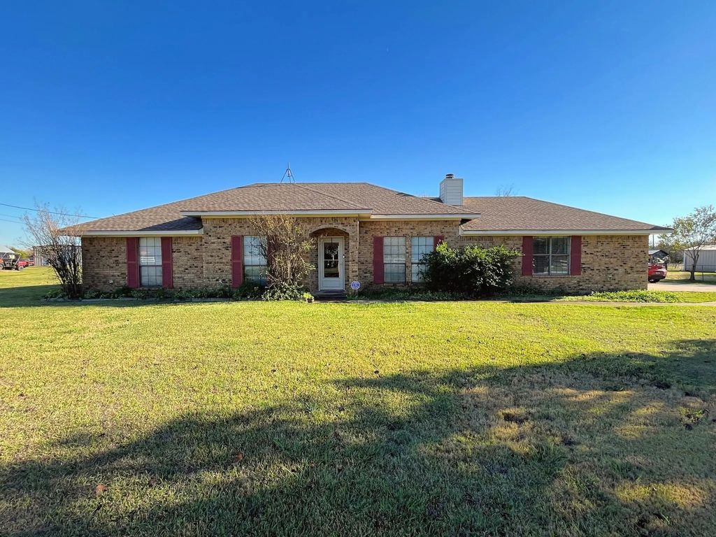 610 Farrar Road, Waxahachie