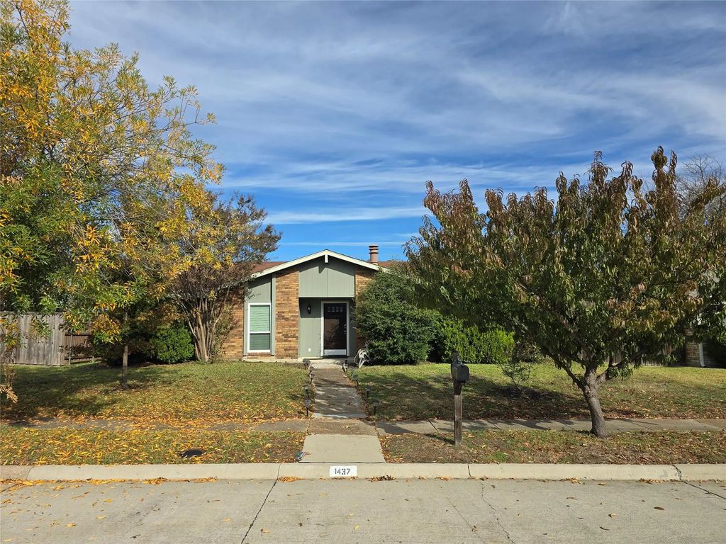 1437 Coffeyville Trail, Plano