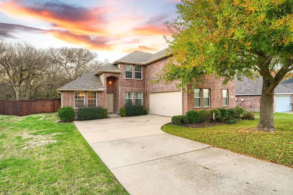 327 Crosscreek Drive, Wylie