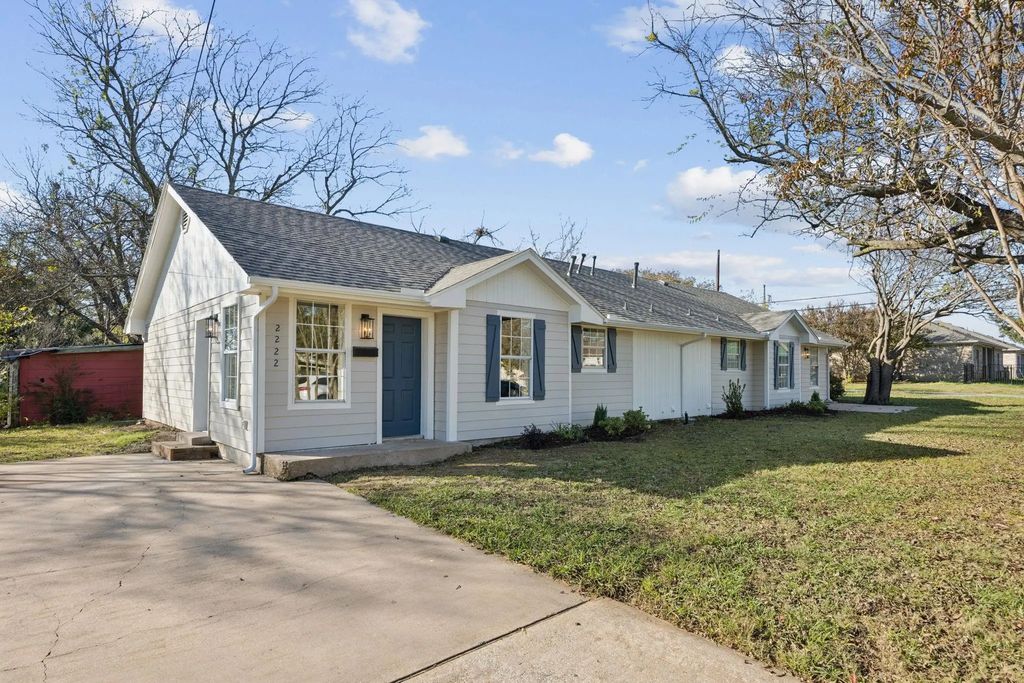 2222 N Hickory Street, Sherman