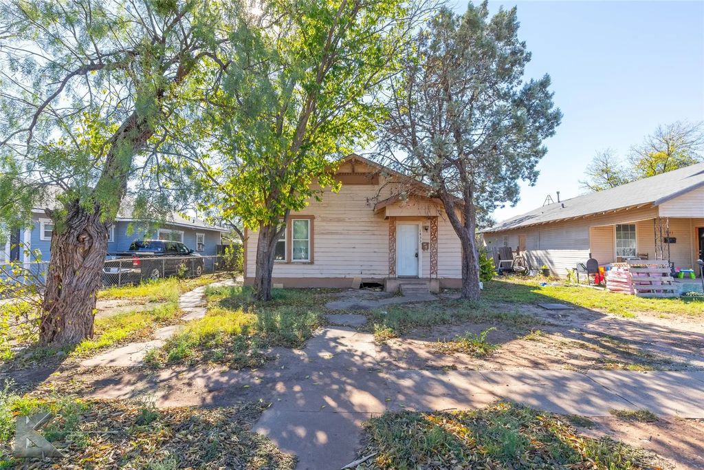 1833 N 7th Street, Abilene