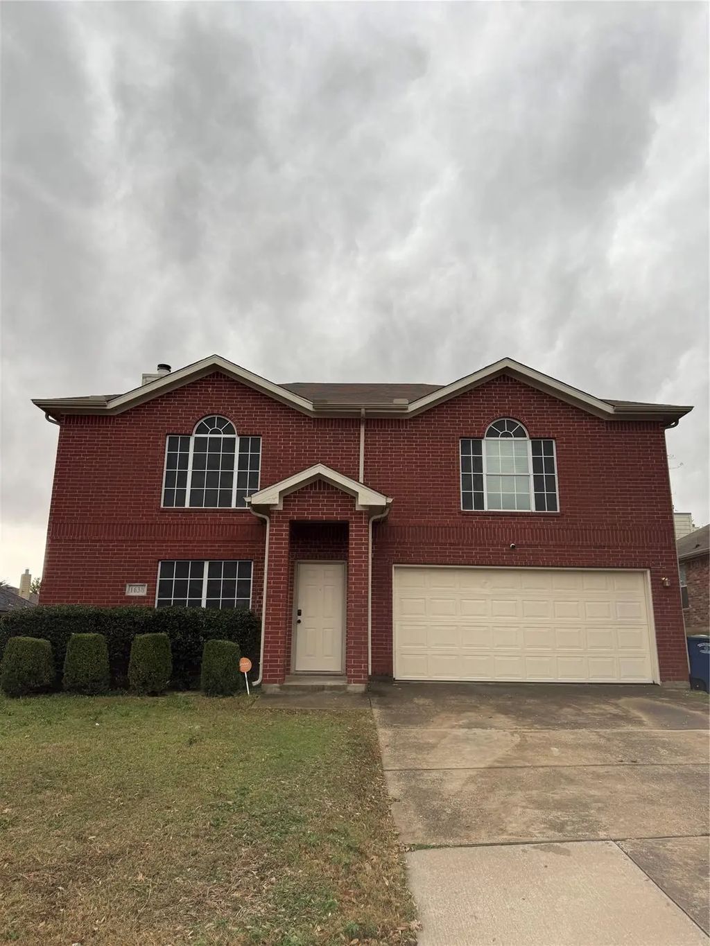 1638 Gillarel Springs Lane, Dallas